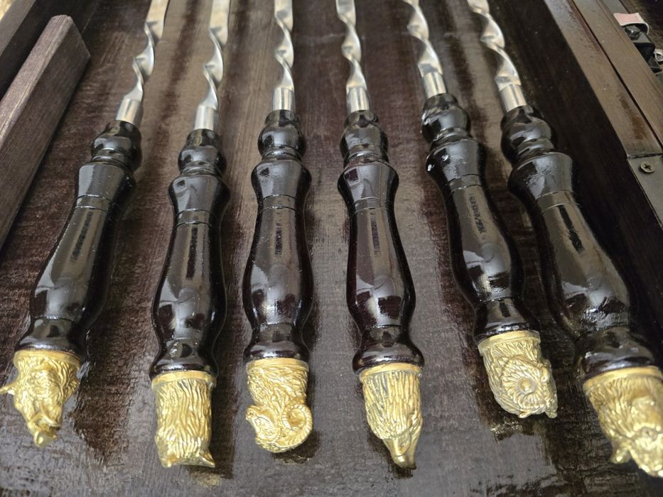 Єксклюзив Стіл- Кейс ручна робота