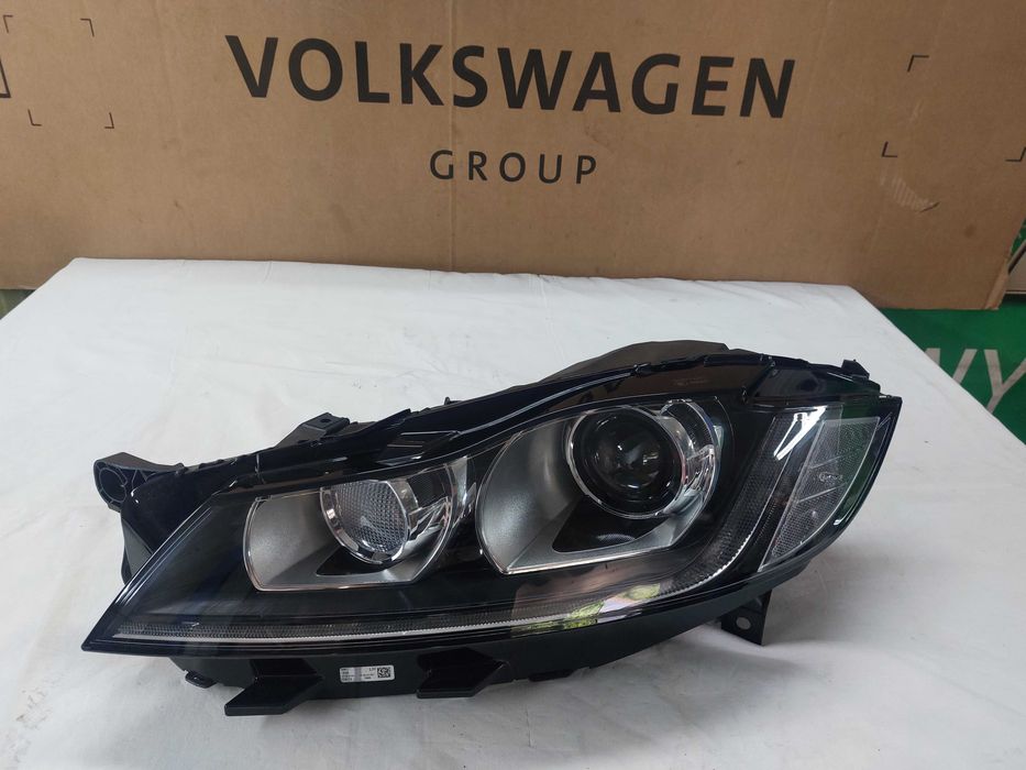 Reflektor Lampa Jaguar XF nowa oryginał