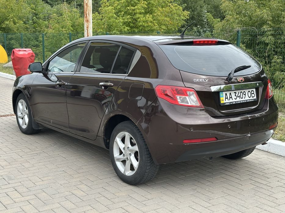 Geely Emgrand EC7 RV