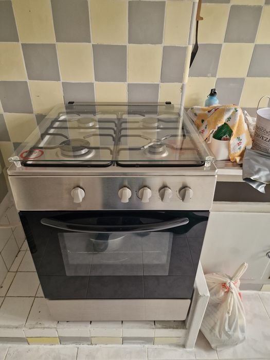 Fogao com forno gas natural - como novo