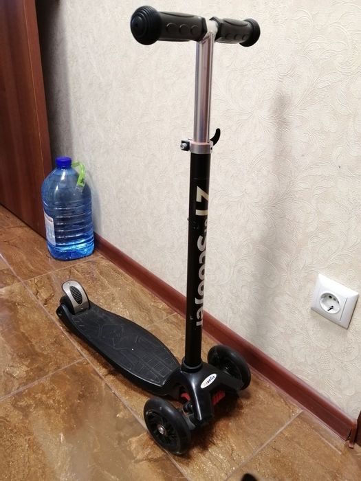 Продам самокат дитячий