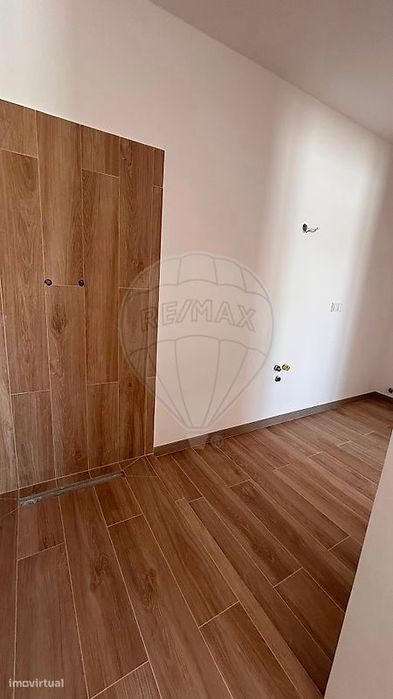 Moradia T5 para venda