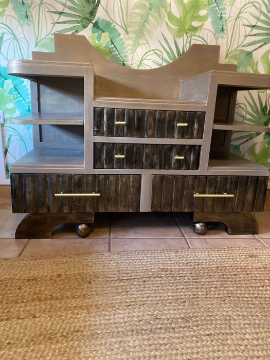 Comoda antiga de madeira