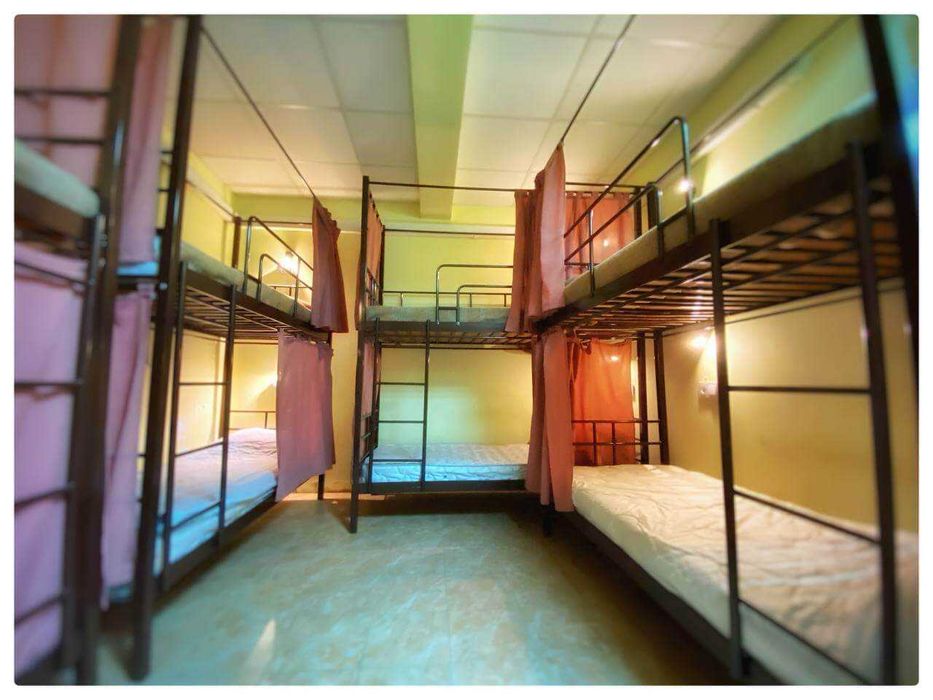 Комфортний хостел з гарним ремонтом. Метро Голосіївська 5 хвилин пішки