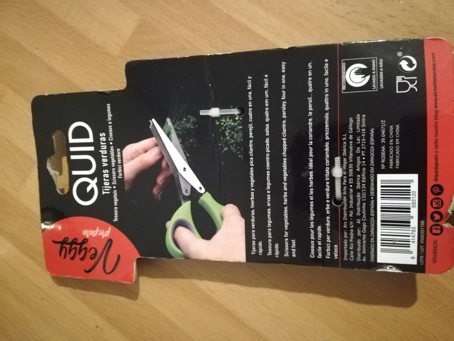 Tesoura de cinco lâminas corta legumes NOVA