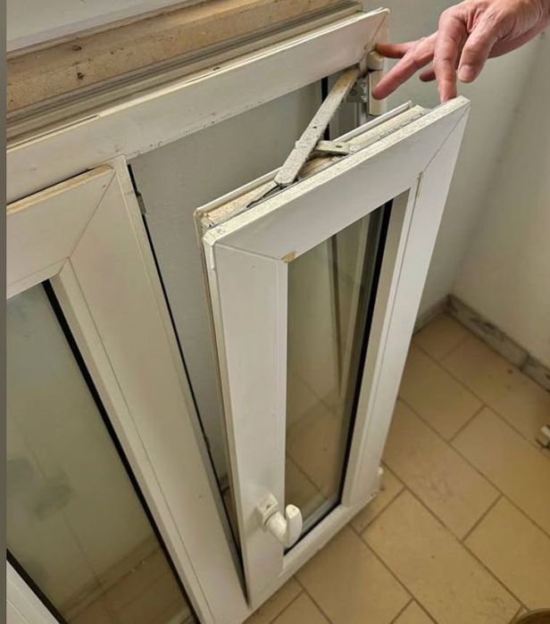 Janela PVC vidro duplo