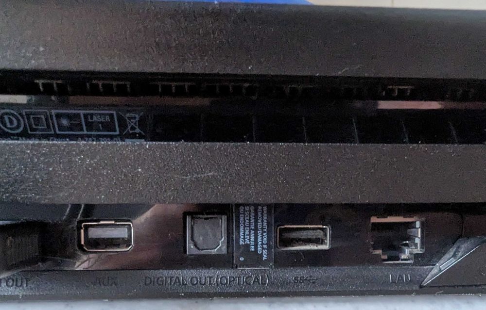 Консоль play station 4 pro 1 tb