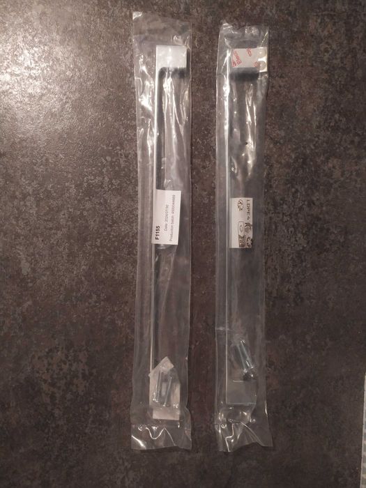 Metalowe srebrne uchwyty meblowe