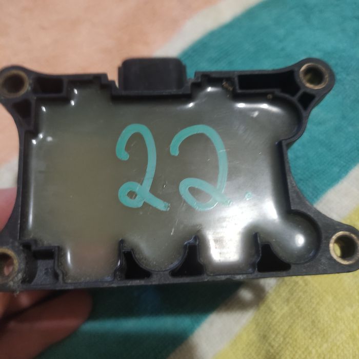 Катушка запалювання Mazda MPV L81318100