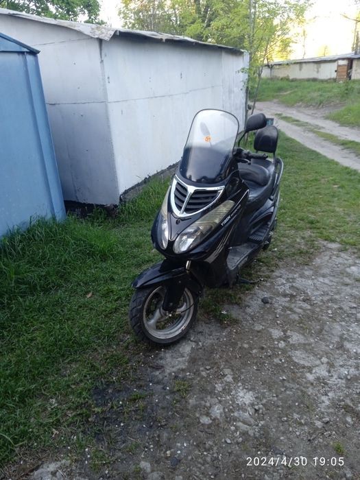 Продам скутер ибен 150