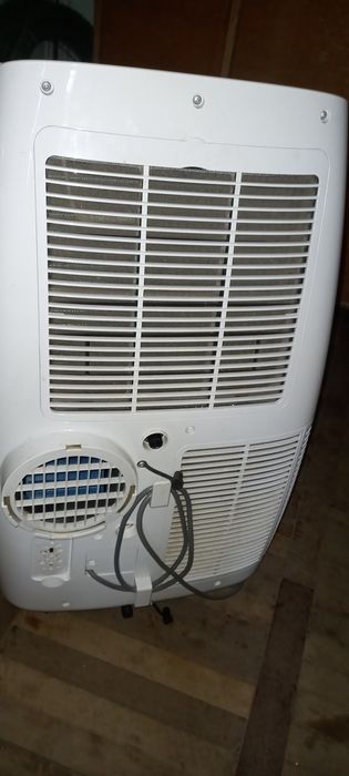 Кондиціонер, працював одне літо