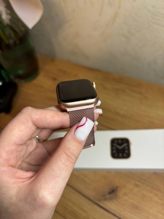 Apple watch Watch SE 40 mm акб 99% гарний  стан