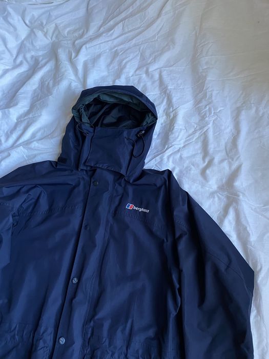 Куртка вітровка berghaus