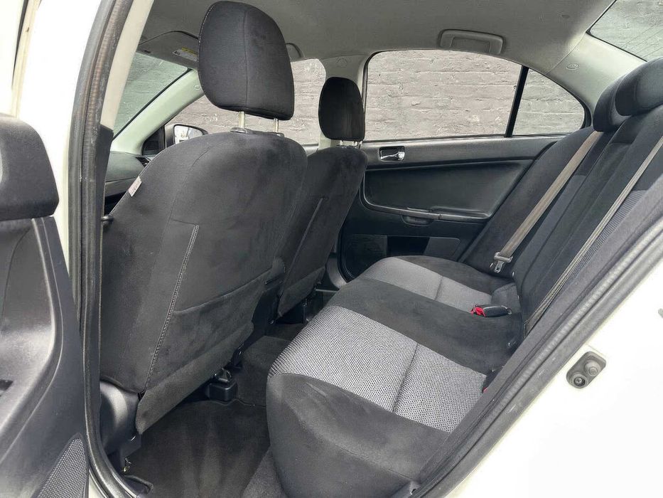 Mitsubishi Lancer Evolution GSR      2014