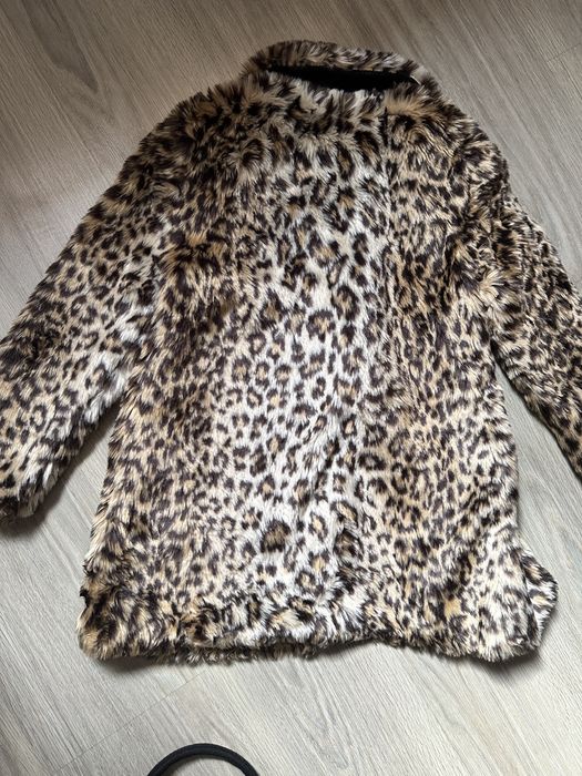 zara шубка леопард и накшники девочке 9-10 оет р.140