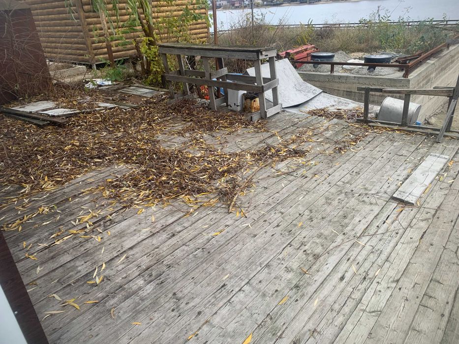 Продаю место для стоянки лодки и для отдыха на причале №2