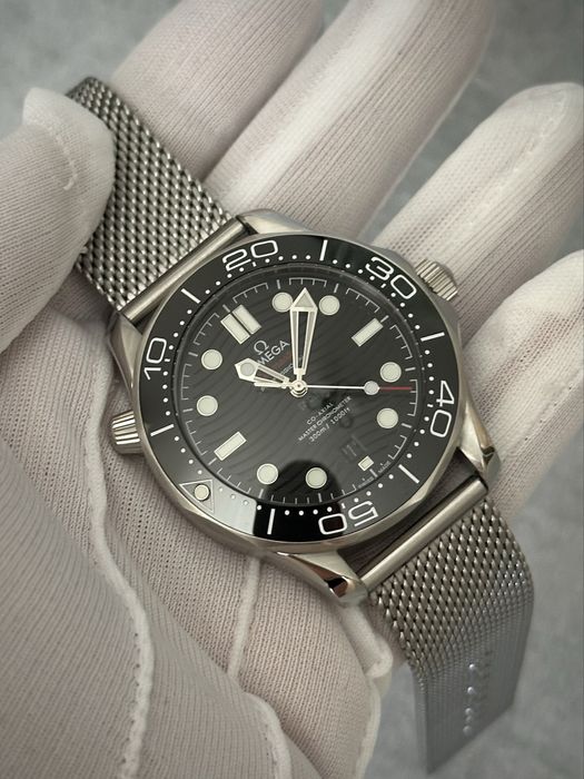 Чоловічий годинник Omega Seamaster. Мужские часы Омега миланская петля