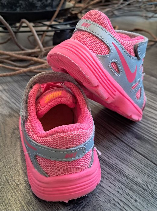 Кросівки NIKE (р.21)