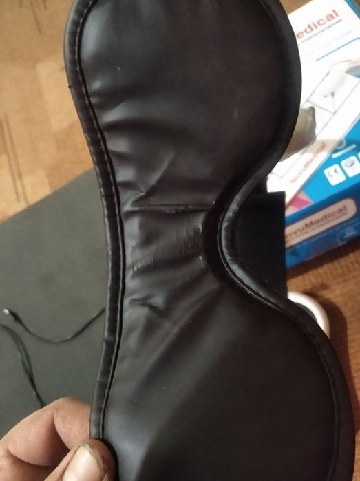 Массажер для глаз.