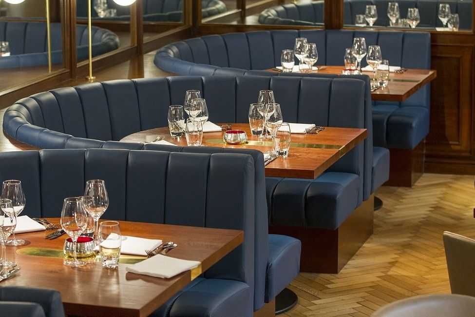 Sofás    Chisterfield  p/  Restauração