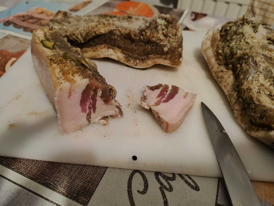 Słonina/Boczek/ Продам засоленное сало с мясной прослойкой со специями