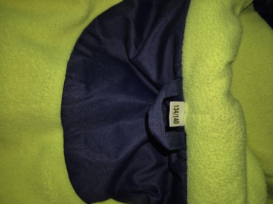 Продам дуже класну  голландську зимову куртку на хлопчика