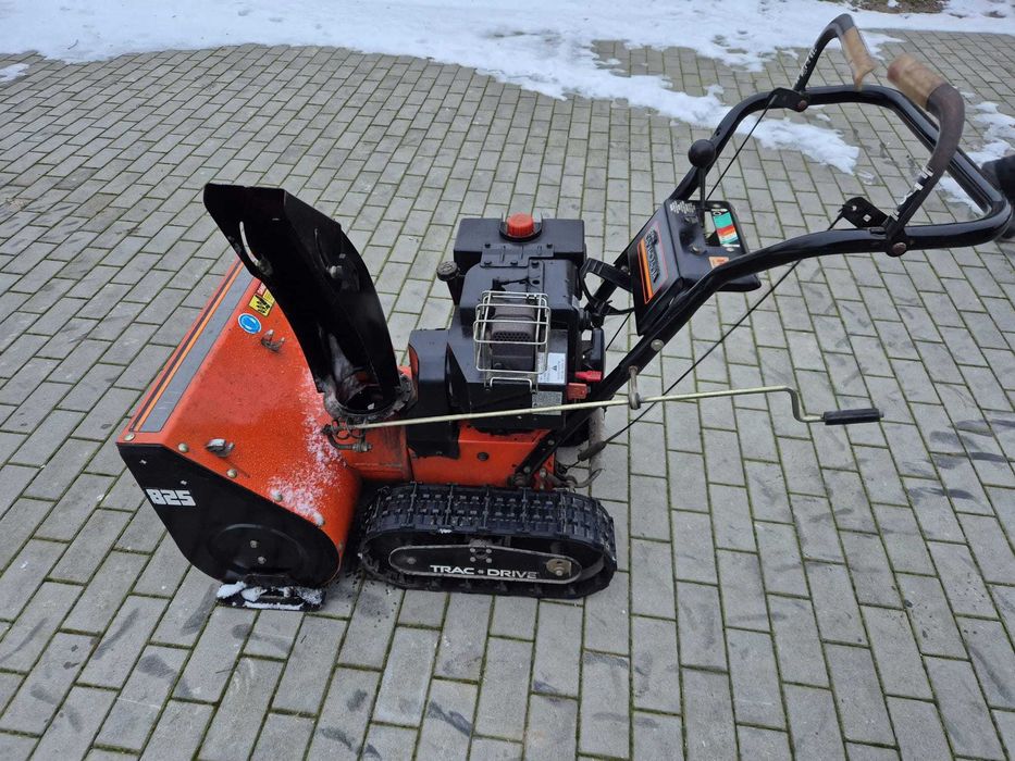 Odśnieżarka wirnikowa na gąsienicach