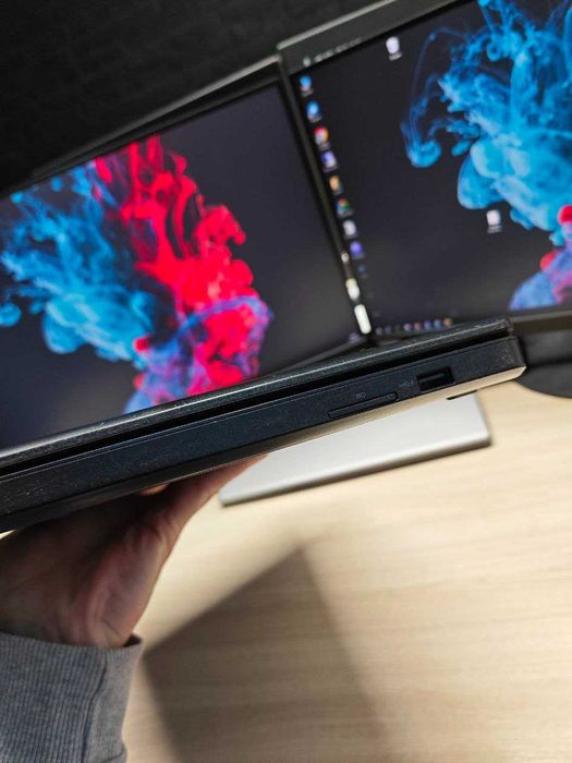 Чудовий ноутбук для навчання та роботи Dell Latitude E5550 / SSD /40шт