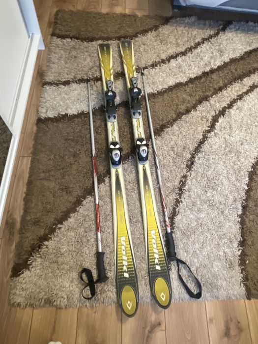 Narty Volkl +kijki z zestawie
