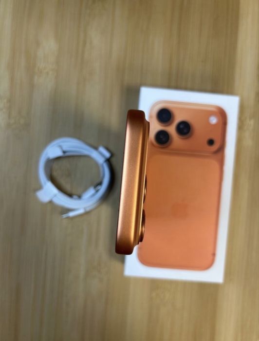 Iphone 17 Pro Laranja - TROCO