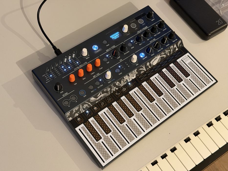 Arturia Microfreak + decksaver / jak nowy