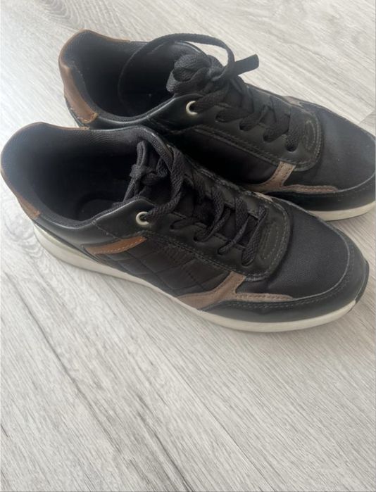 Кросівки Graceland