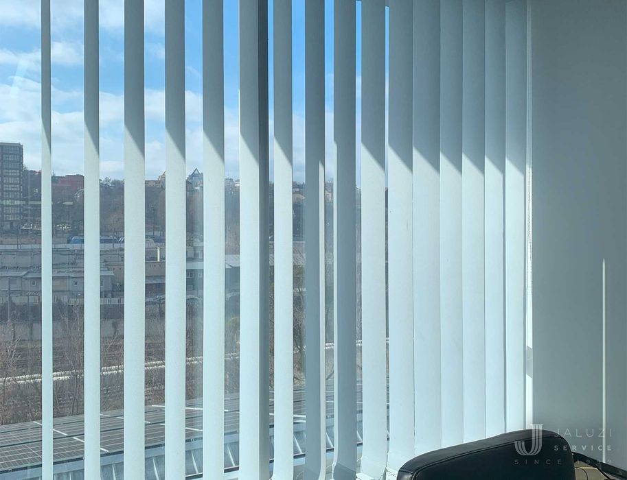 Вертикальные жалюзи на окна 127 и 89 мм Рулонные шторы Line 127