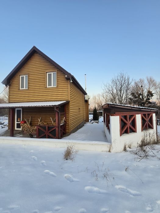 Продаж затишної садиби з 2 будинками