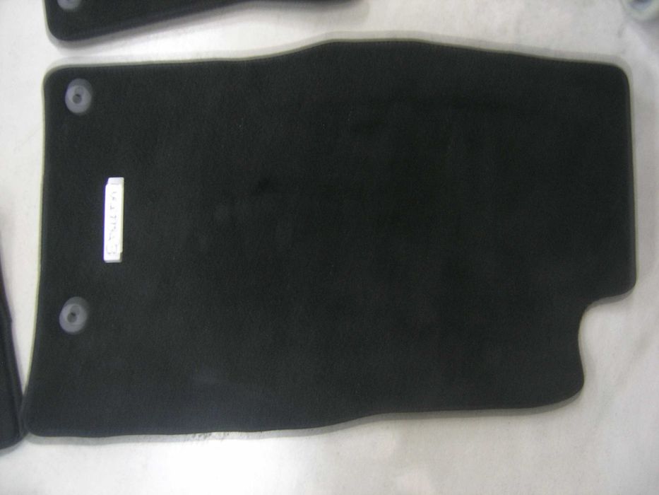Dywaniki samochodowe Mazda 3 - oryginalne