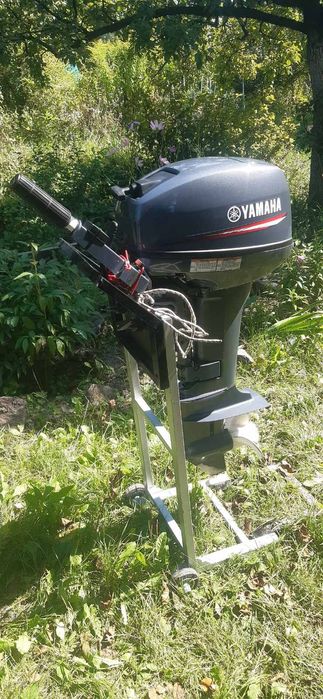 Лодка с моторм в отличром состоянии