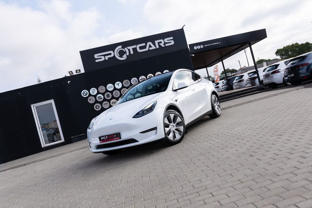 Tesla Model Y Long Range Dual Motor AWD