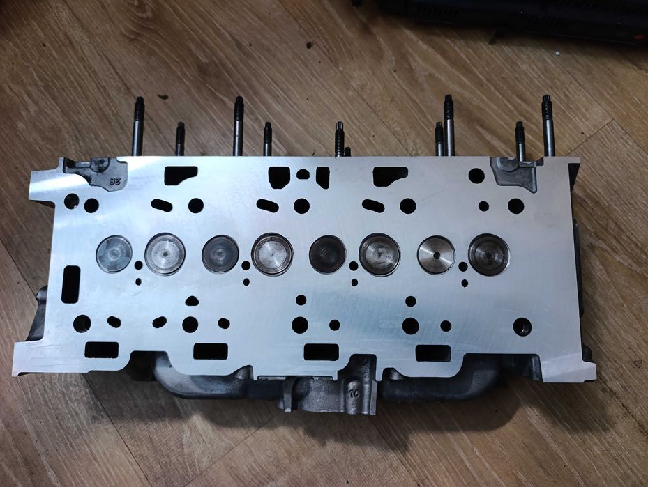 glowica silnika Citroen Peugeot Ford 9684487210 regenerowana