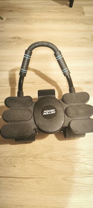 Power Roller ( usado 3 vezes)
O modelo parece ser deste tipo, semelhante ao Tunturi/Bremshey Power Roller. Atualmente, modelos equivalentes novos