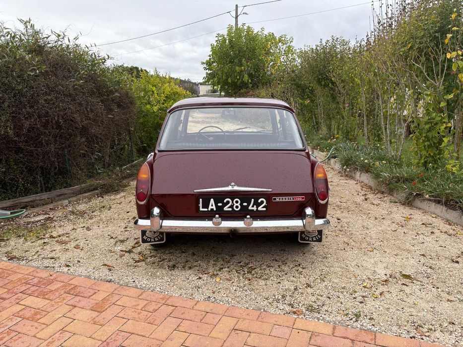 Carro clássico restaurado para venda