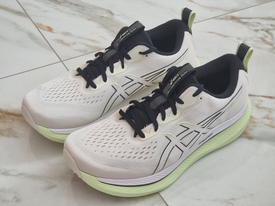 Оригінал 100% чоловічі кросівки asics GlideRide Max  eur 45