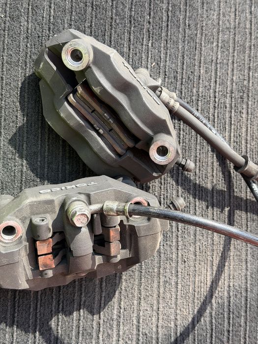 Супорта подножка Suzuki GSXR 1000 K7 K8