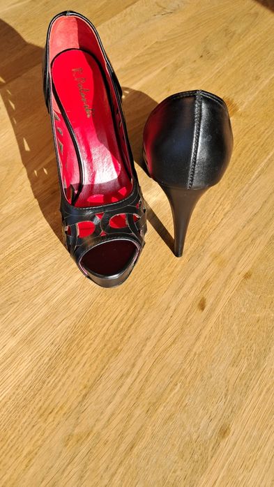 Szpilki skórzane czarne