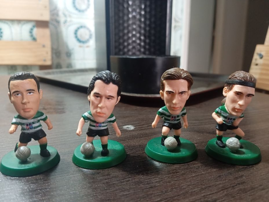 Bonecos miniatura de clubes