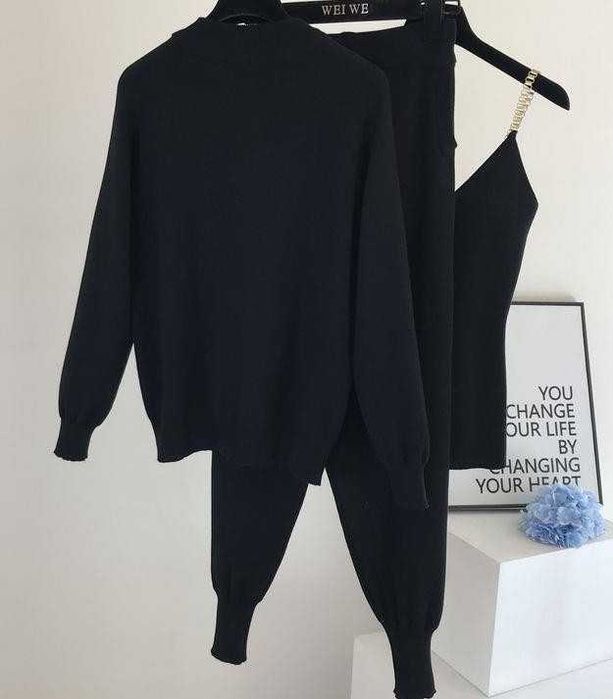 Трикотажний жіночий костюм трійка