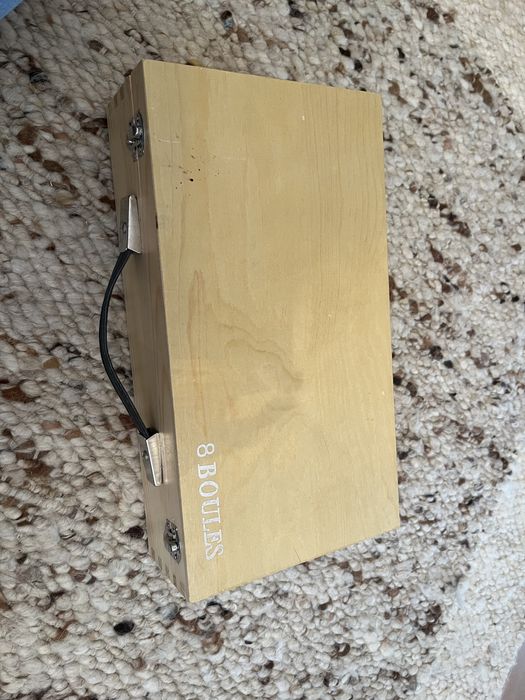 Boule metalowe w drewnianej skrzynce