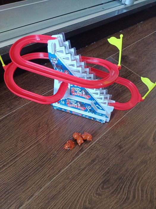 Іграшкові треки.