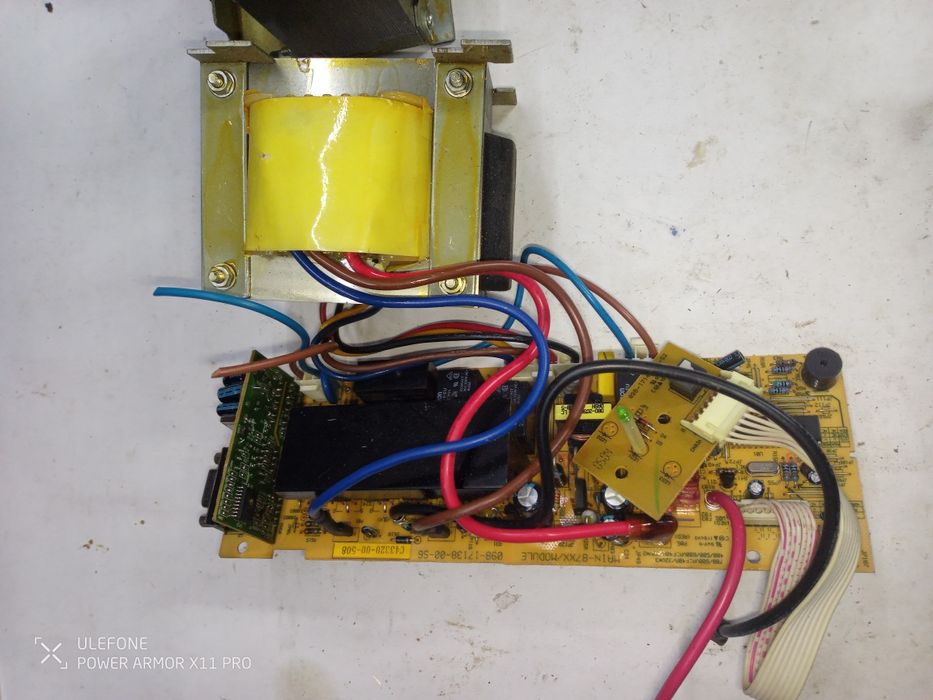 Інвертор UPS безперебійник