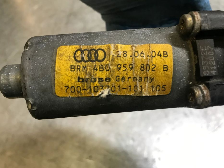 MOTOR DO ELEVADOR DO VIDRO AUDI A6 C5 97-05 - TRAS ESQUERDO / TRAS