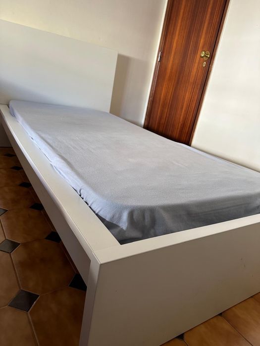 Cama solteiro Ikea Malm